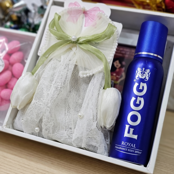 Dress Customised Hamper Box (2)